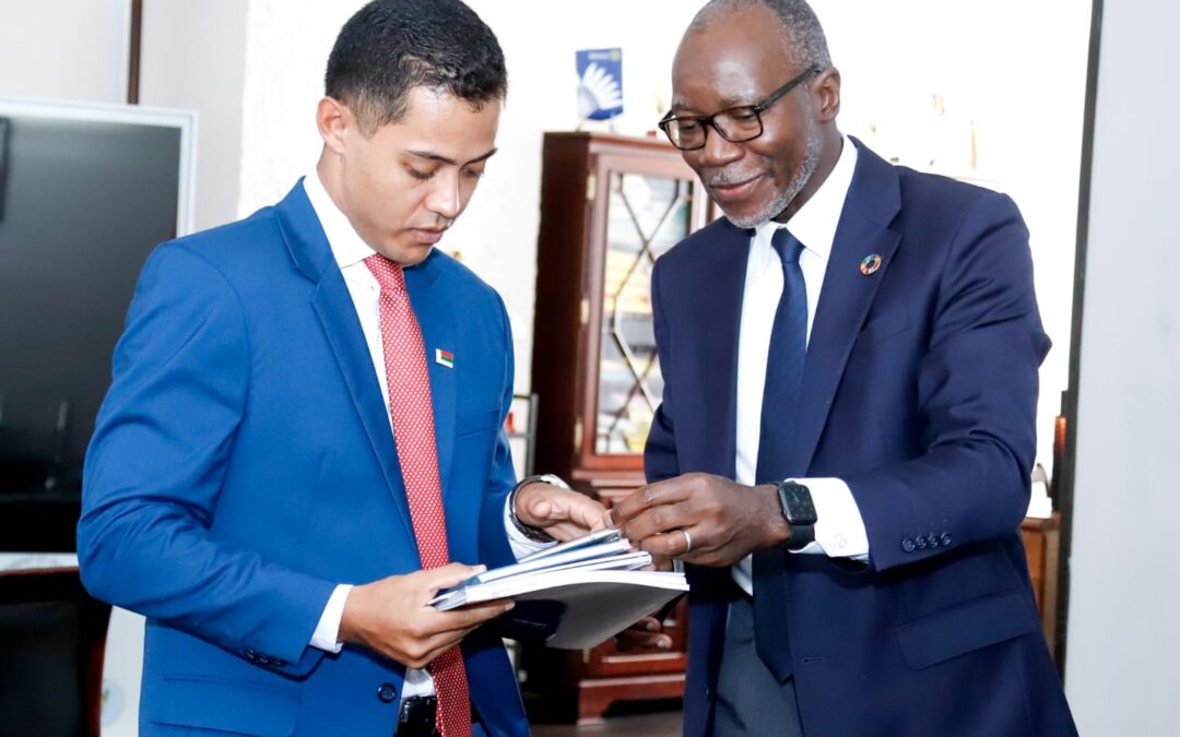Visite de courtoisie du Coordonnateur du Système des Nations Unies à Madagascar au bureau du Ministre de l’environnement et du Développement Durable