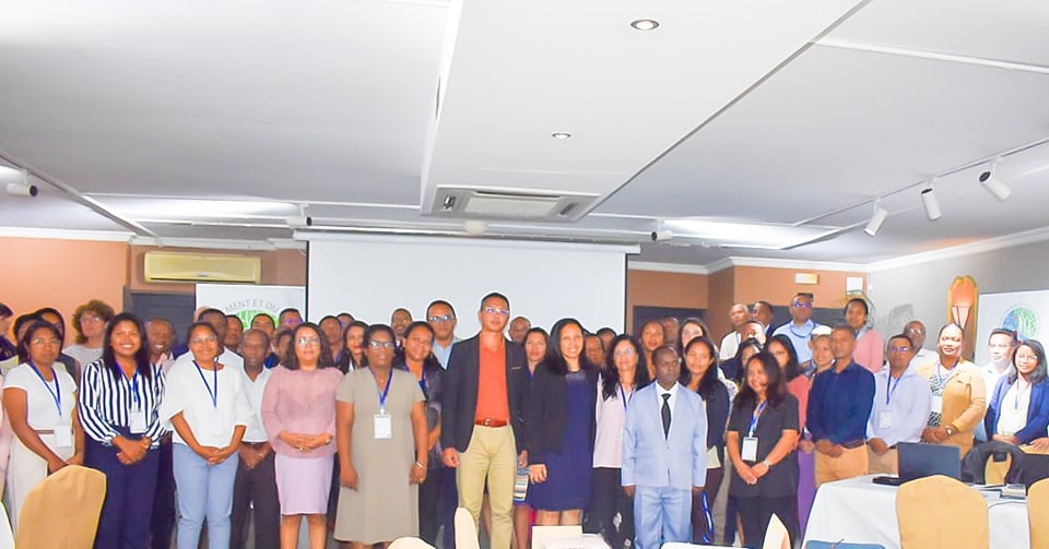 𝗠𝗶𝘀𝗲 𝗲𝗻 œ𝘂𝘃𝗿𝗲 𝗱𝘂 𝗠𝗲́𝗰𝗮𝗻𝗶𝘀𝗺𝗲 𝗱𝗲𝘀 𝗣𝗮𝗶𝗲𝗺𝗲𝗻𝘁𝘀 𝗽𝗼𝘂𝗿 𝗦𝗲𝗿𝘃𝗶𝗰𝗲𝘀 𝗘́𝗰𝗼𝗹𝗼𝗴𝗶𝗾𝘂𝗲𝘀 𝗮̀ 𝗠𝗮𝗱𝗮𝗴𝗮𝘀𝗰𝗮𝗿