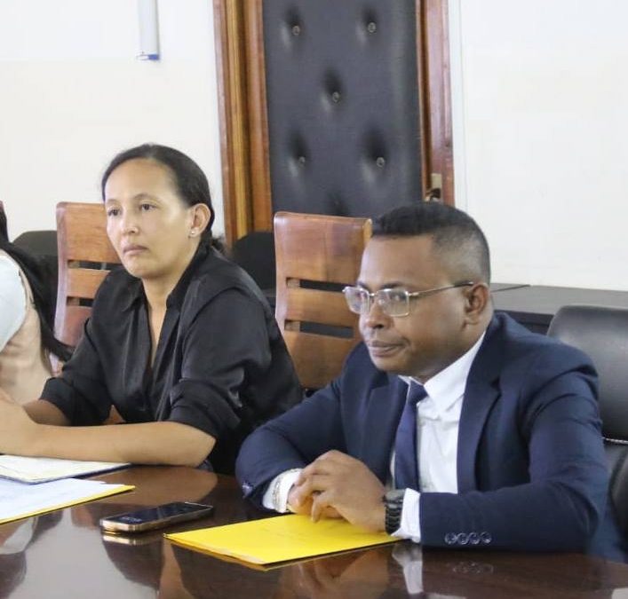 Renforcement de la Collaboration pour la Préservation des Forêts à Madagascar : Réunion Stratégique entre le Ministère de l’Environnement et le Sénat