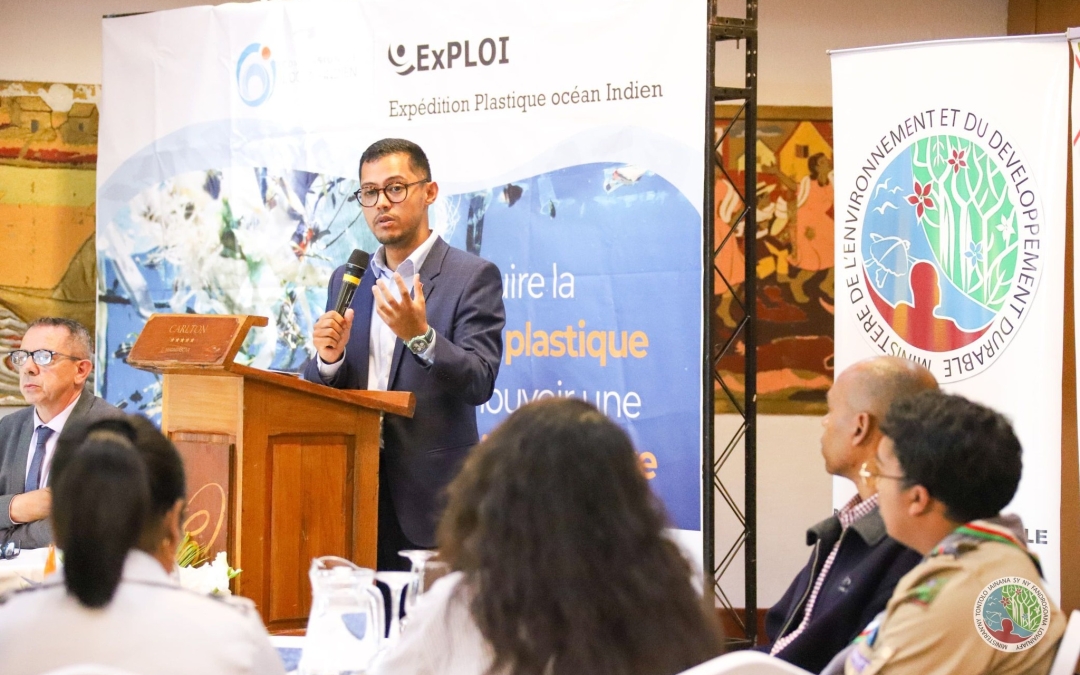 𝗠𝗮𝗱𝗮𝗴𝗮𝘀𝗰𝗮𝗿 𝘀’𝗲𝗻𝗴𝗮𝗴𝗲 𝗰𝗼𝗻𝘁𝗿𝗲 𝗹𝗮 𝗽𝗼𝗹𝗹𝘂𝘁𝗶𝗼𝗻 𝗽𝗹𝗮𝘀𝘁𝗶𝗾𝘂𝗲 𝗮𝘃𝗲𝗰 𝗹𝗲 𝗽𝗿𝗼𝗷𝗲𝘁 𝗘𝘅𝗣𝗟𝗢𝗜