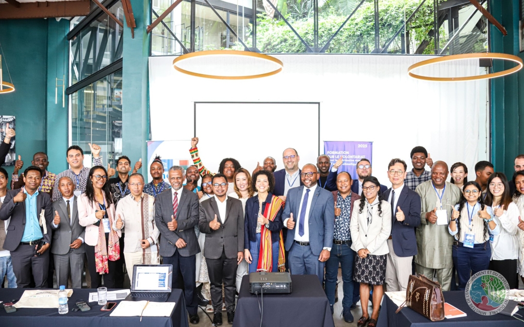 🌍𝗠𝗮𝗱𝗮𝗴𝗮𝘀𝗰𝗮𝗿 𝗮𝗰𝗰𝘂𝗲𝗶𝗹𝗹𝗲 𝘂𝗻𝗲 𝗳𝗼𝗿𝗺𝗮𝘁𝗶𝗼𝗻 𝗶𝗻𝘁𝗲𝗿𝗻𝗮𝘁𝗶𝗼𝗻𝗮𝗹𝗲 𝘀𝘂𝗿 𝗹𝗲 𝘃𝗼𝗹𝗼𝗻𝘁𝗮𝗿𝗶𝗮𝘁, 𝗹𝗲 𝗽𝗮𝘁𝗿𝗶𝗺𝗼𝗶𝗻𝗲 𝗺𝗼𝗻𝗱𝗶𝗮𝗹 𝗲𝘁 𝗹𝗲 𝗰𝗹𝗶𝗺𝗮𝘁.