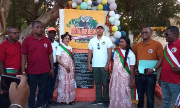 🎉 “Jeux de Melaky sy Festival Barea: Fampirantiana kolontsaina, fanatanjahantena ary fiarovana ny tontolo iainana”